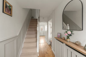 Photo 1- click for photo gallery